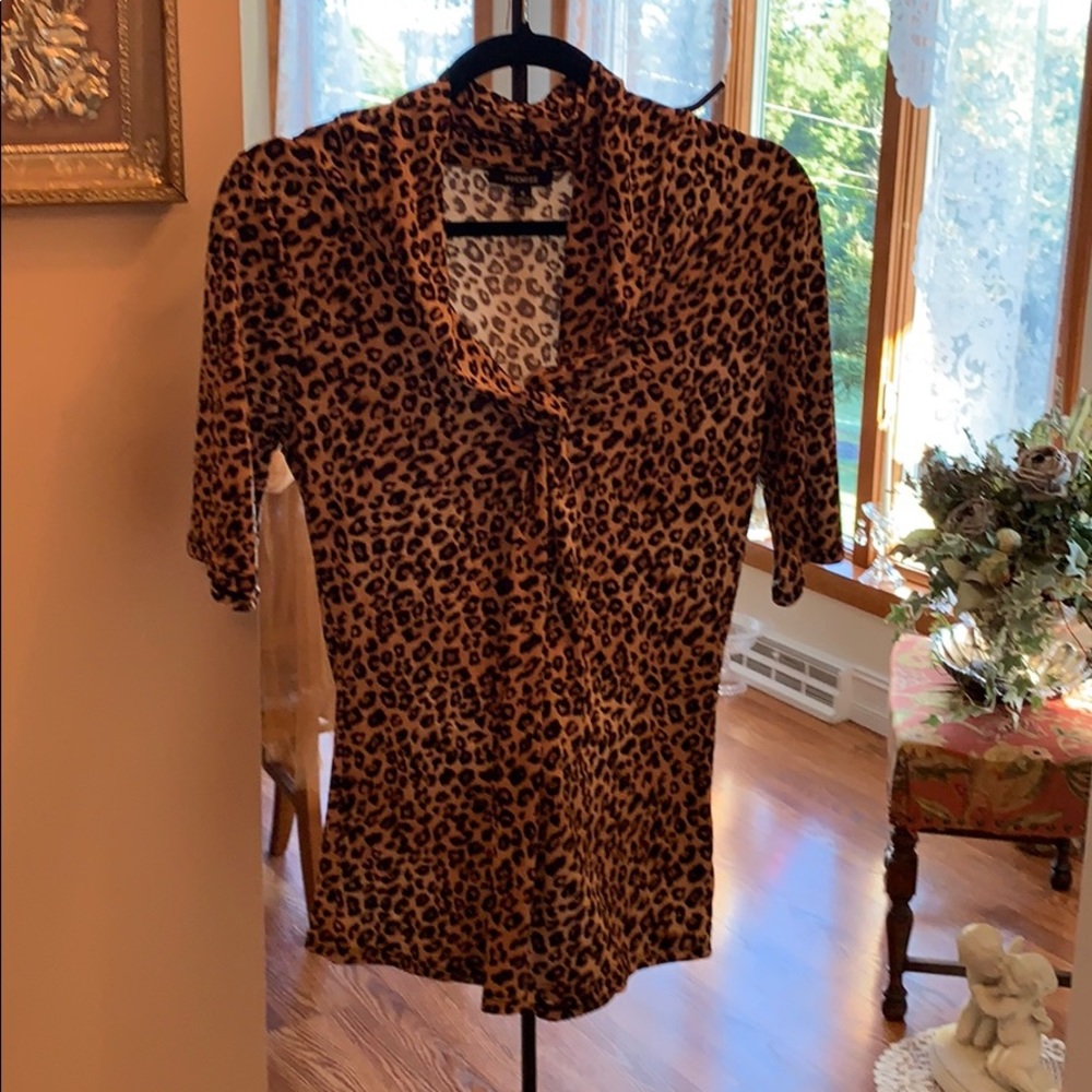 Cheetah Print Top Medium NWOT(Premise)